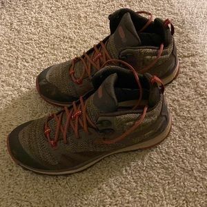Keen hiking shoes